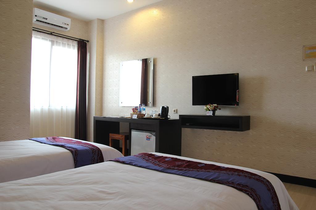 Hotel Roditha Banjarbaru Банджармасін Номер фото